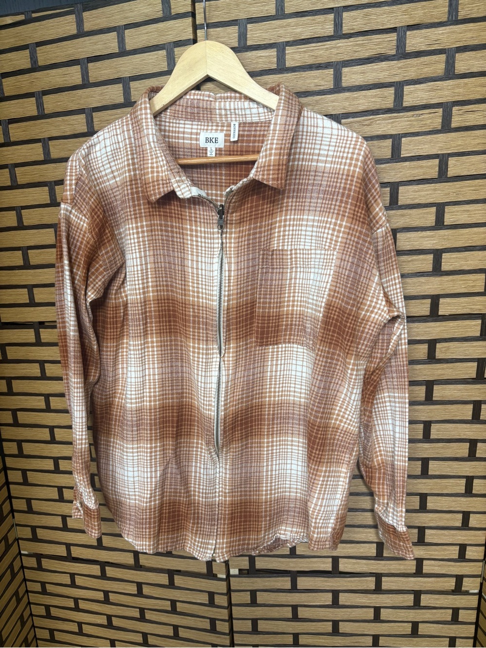 Daytrip Orange boyfriend fit plaid button down size large